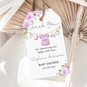 Etiqueta de regalo para baby shower con ropa de niña Etiqueta de agradecimiento para baby shower con ropa de niña Ropa de bebé niña Floral morado Boho Editable Imprimible Descargar Bab236