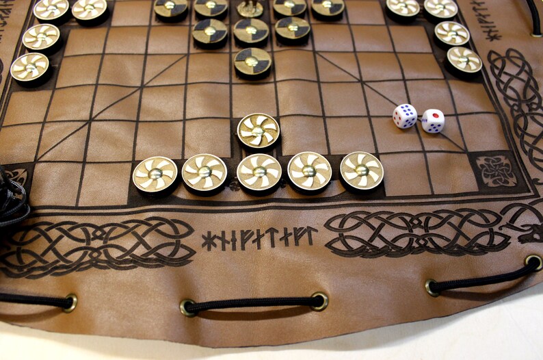 игра кожаные. фенриз. тавлеи тафл настольная игра. игра кожаные. игра кожаные.