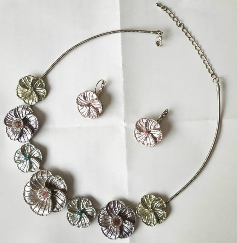 The Ugly Jewelry Set Plumeria Flowers And Crystals A Fun Set Of Flowers Spring Easter Costume Jewelry Mother S Day Unknown Metal