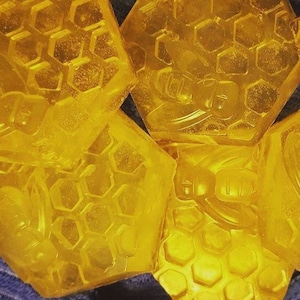 Honey soap, softens the skin fresh honey, California honey locally sourced, for clean hands, body, handcrafted, soft scent of honey