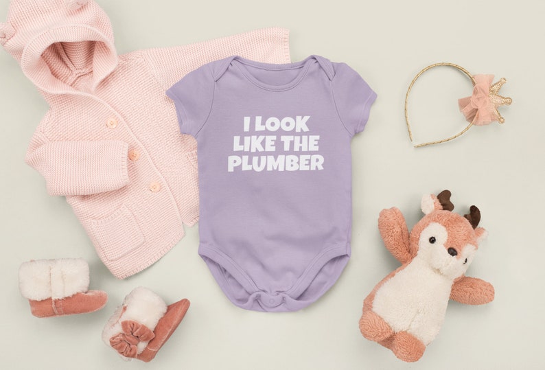 Funny Plumber Baby Shirt Plumber Baby One-piece I Look Like The Plumber Baby Shower Gift Idea Many Sizes And Colors Available zdjęcie 7