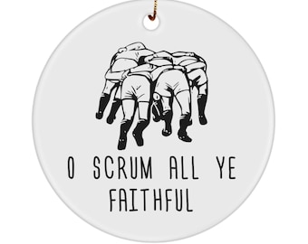 Adorno de rugby - Regalo divertido de rugby - Adorno navideño de jugador de rugby - O Scrum All Ye Faithful