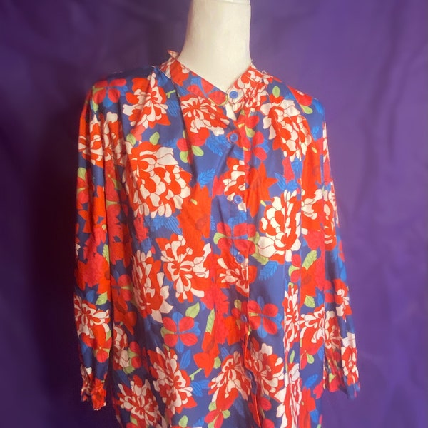 Vintage 70s Bright Red and Blue Chrysanthemum Print Floral Long Sleeved Blouse