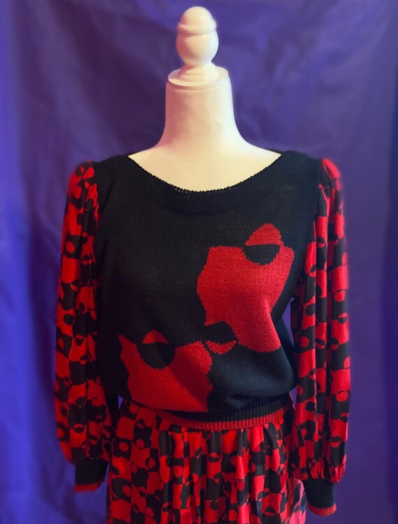 Vintage 80s Does Mod Silk Skirt & Sweater Set - image 2