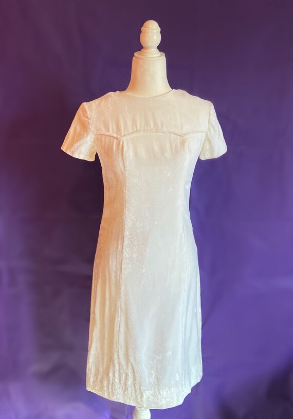 Vintage 60s Mod Velvet Wedding Dress - image 2