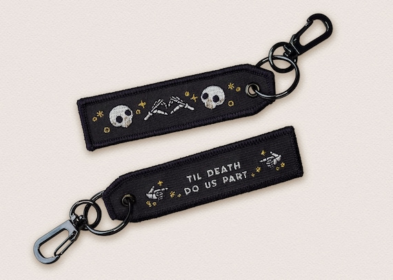 Til Death Do Us Part Flight Tag Keychain - Skull - Heart Hands