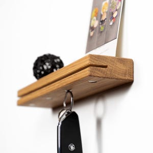 Schlüsselbrett aus Eichenholz mit Ablage und Magneten I Schlüsselhalter 30cm Holz für Flur & Büro