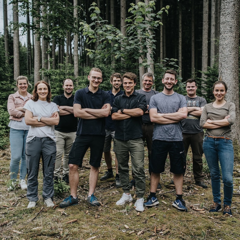 Schlüsselbrett aus Holz I handgefertigt in Bayern & verschiedende Holzarten I Schlüsselleiste mit Ablage I Einzugsgeschenk Schlüsselhalter Bild 10