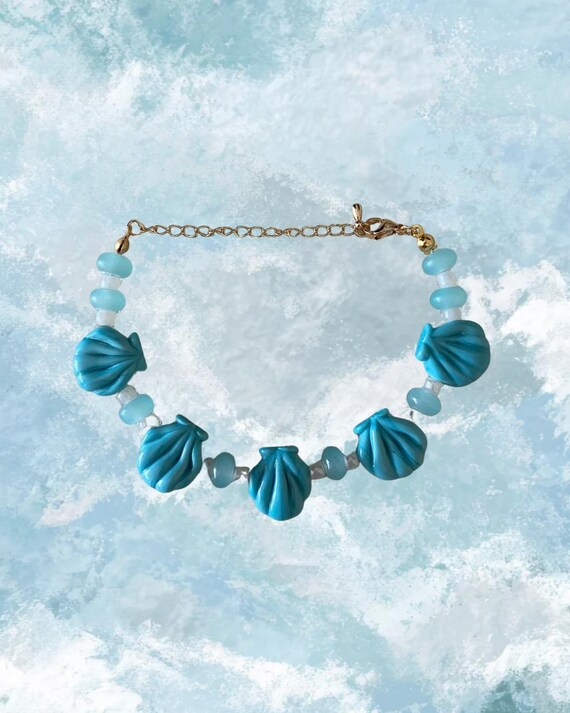 Turquoise Clam Shell Beaded Bracelet