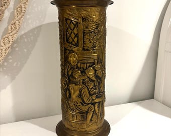 Soporte para paraguas/bastón de metal de latón repujado estilo vintage de mediados de siglo, 45,7 cm de altura.