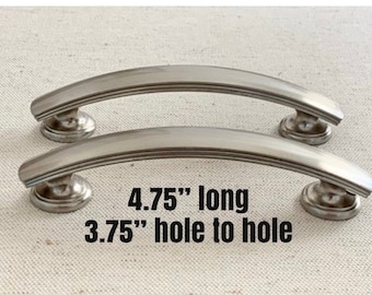 Skåpshandtag i återvunnet krom, silversatinfinish (11,5 cm)