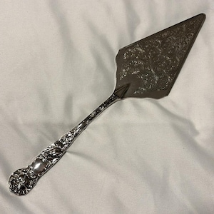 VINTAGE silver plated pie/cake/dessert server intricate detail made in Italy