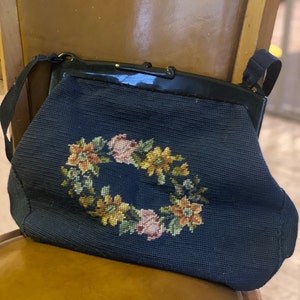 Vintage Needlepoint Handbg