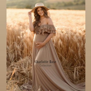 Fall maternity dress for pictures, almond maternity dress, ruffled maternity, long train dress, boho dress for photohoot, green dress, sale