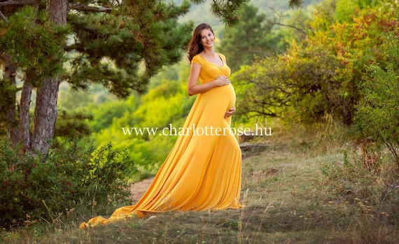 green emerald velvet dress gold baby shower dress sequin maternity dress – vivymakudress main image 0