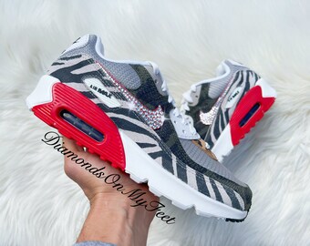 Swarovski Damen Nike Air Max 270 React Hyper Pink Sneakers Blinged Out Mit authentischen klaren Swarovski Kristallen Custom Bling Nike Schuhe Etsy