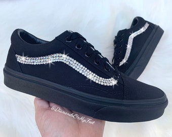 Swarovski Damen Vans Old Skool All Black Low Top Schuhe Sneakers Blinged Out Mit authentischen klaren Swarovski Kristallen Custom Bling Schuhe
