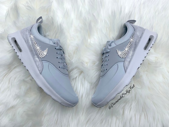 Swarovski Damen Nike Air Max Thea, die reine Platin Sneakers Blinged Out mit authentischen Swarovski Kristallen benutzerdefinierte Bling Nike Schuhe Nike Air Max Thea Frauen weißen Turnschuhe mit rosa Kristallen
