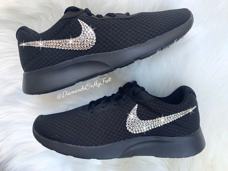 nike tanjun womens all black