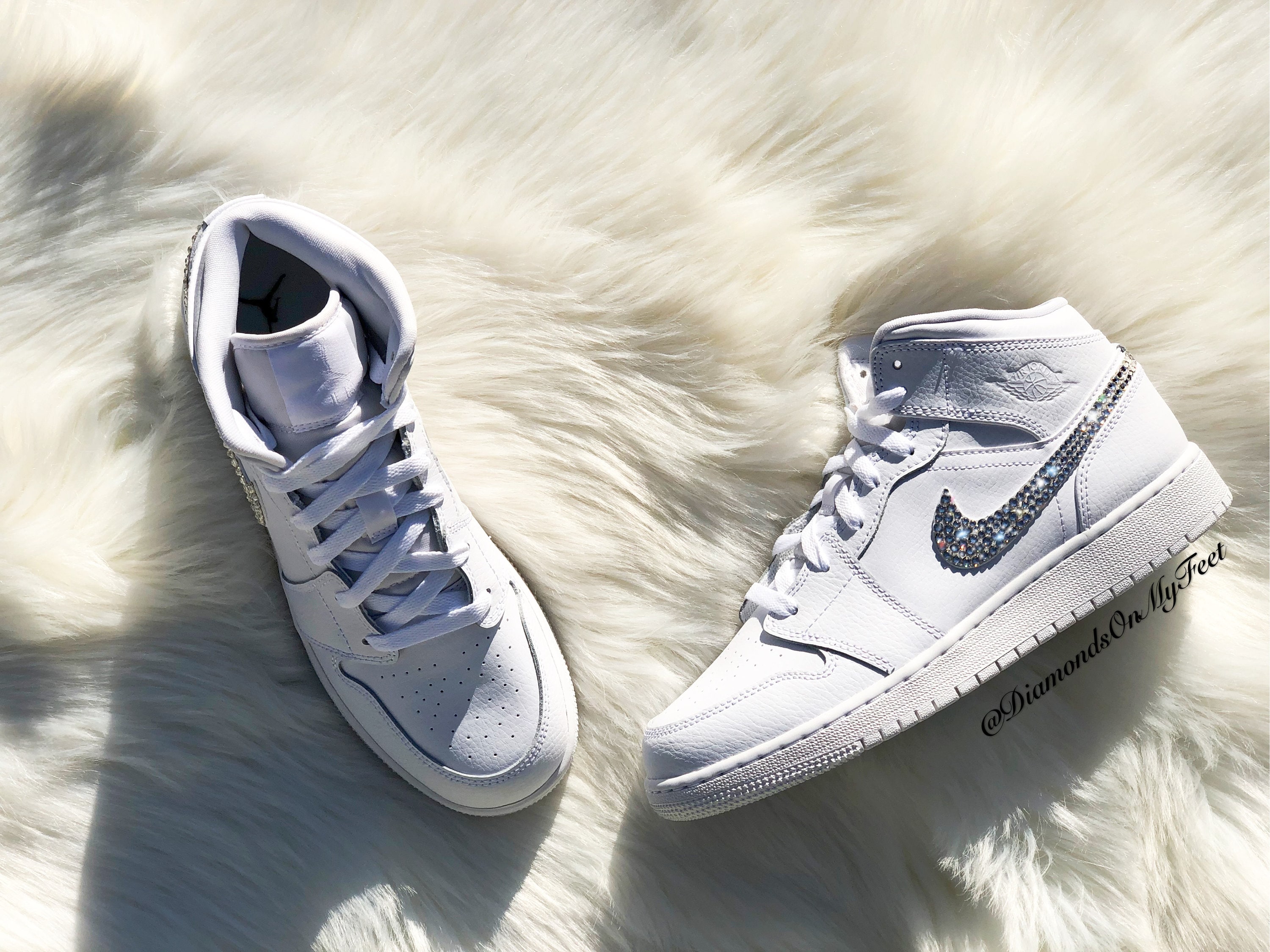 スワロフスキー レディース ナイキ エア ジョーダン レトロ 1 ミッド