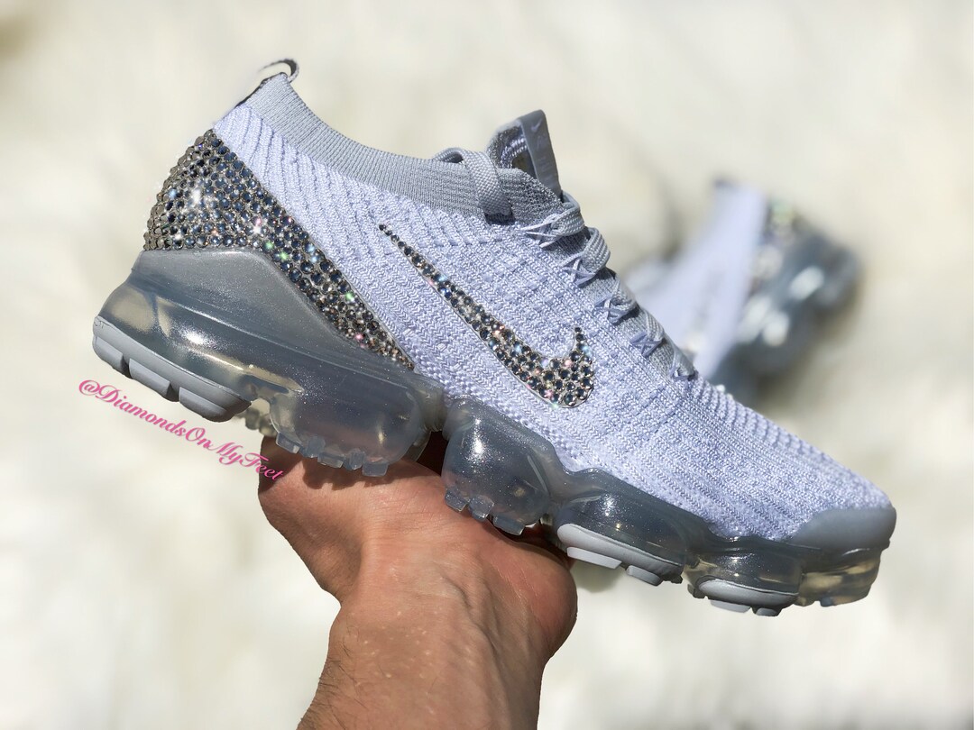 nike women's vapormax white