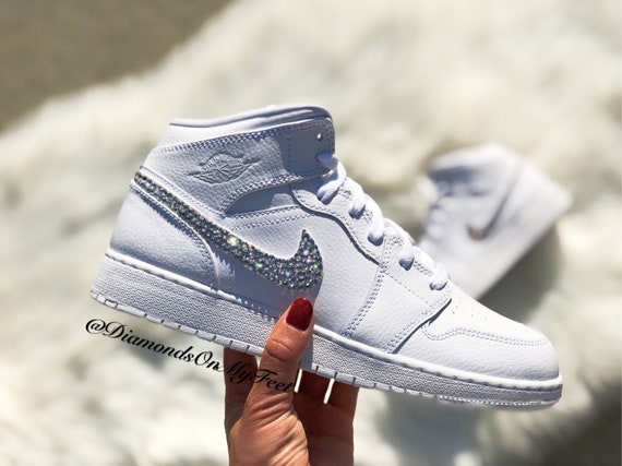 Swarovski Dames Nike Retro 1 Mid All White Sneakers - Etsy België