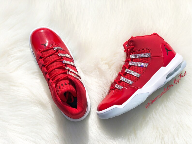 jordan max aura red white
