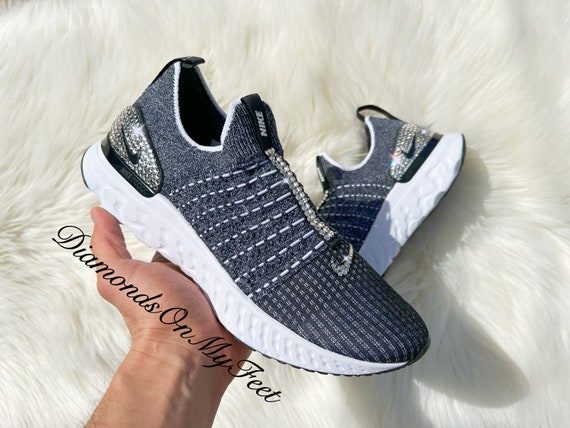 nike women's react phantom run flyknit 2 premium running sneakers