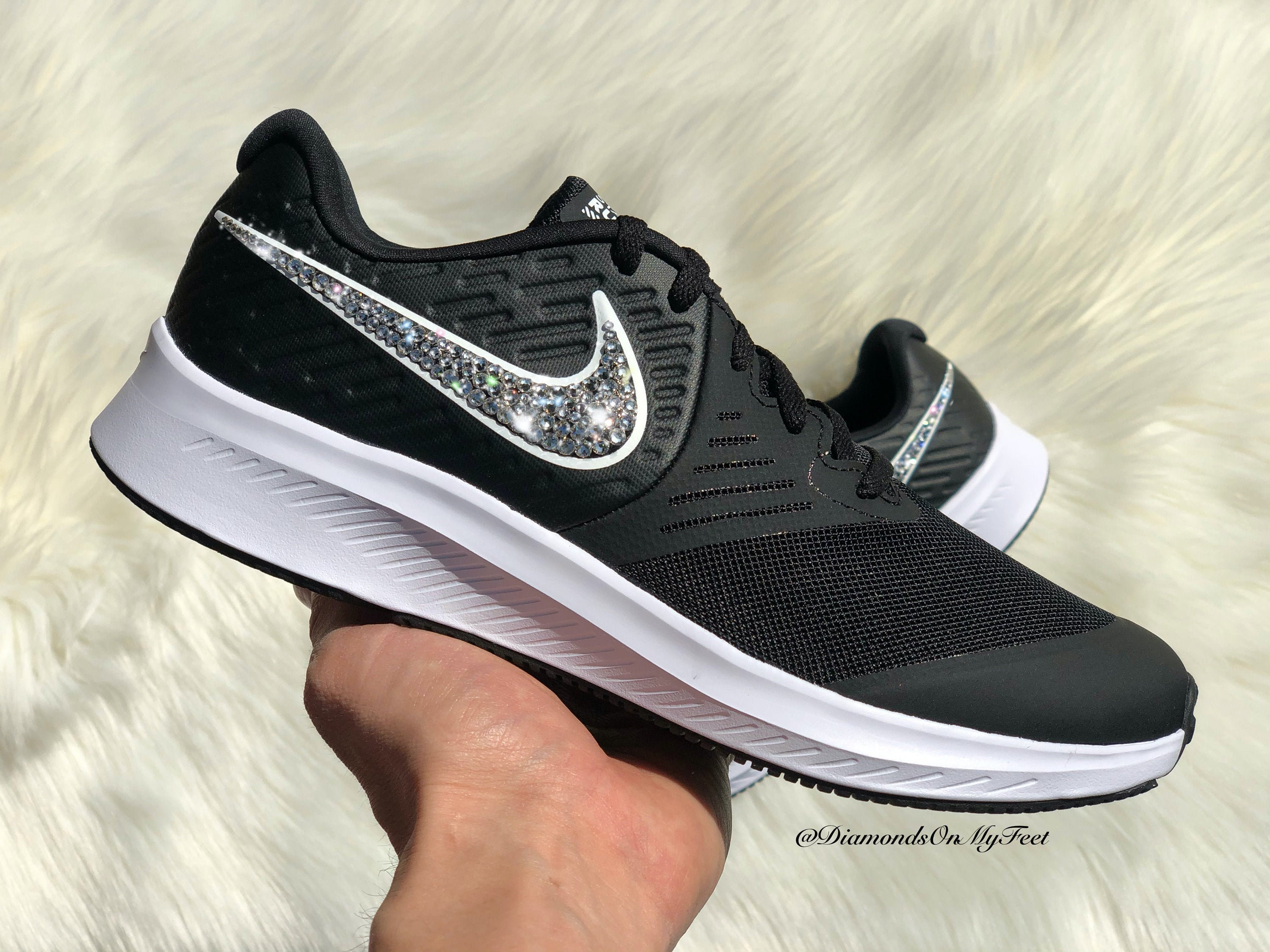 Nike star runner 2 black hotsell and white