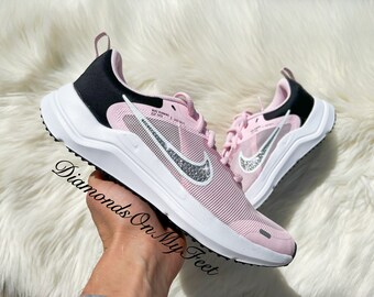 Größe 8 - Swarovski Damen Down shifter 12 Pink & White Sneakers Blinged Mit authentischen klaren Swarovski-Kristallen Benutzerdefinierte Bling-Schuhe