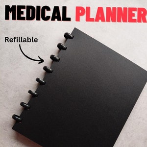 Puede incluir: Planificador m&eacute;dico negro recargable con 164 p&aacute;ginas. El planificador es personalizable y tiene una encuadernaci&oacute;n en espiral negra.