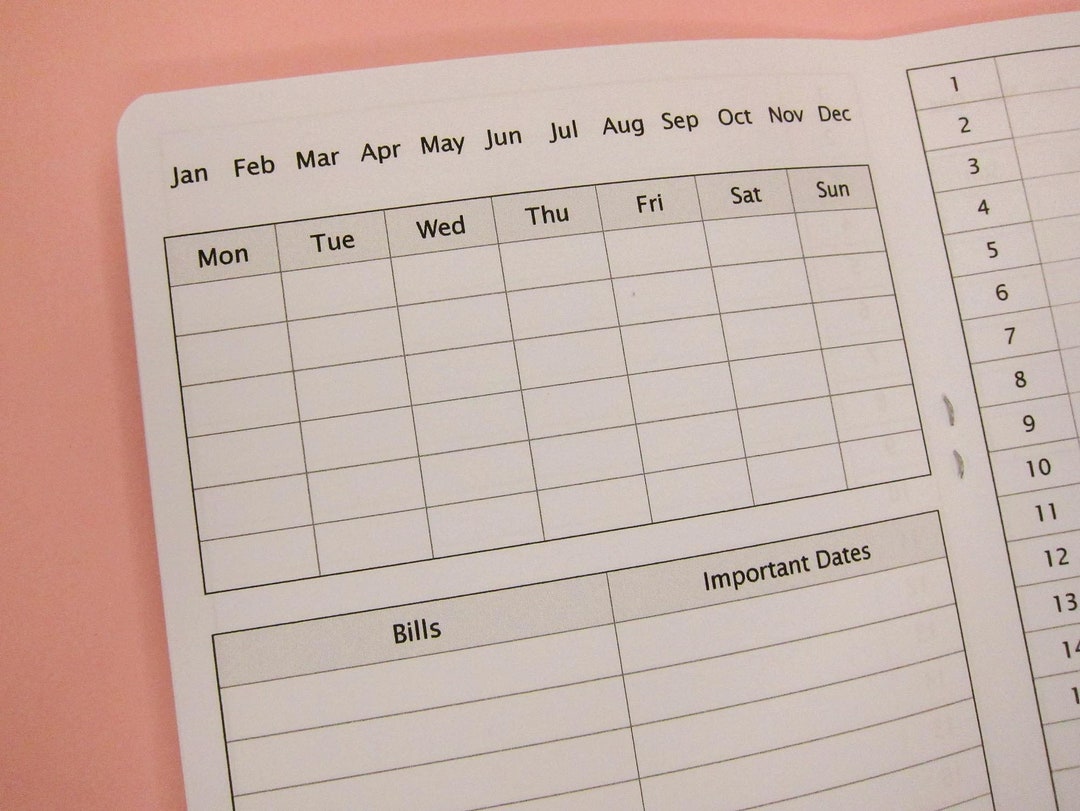 Undated Monthly at a Glance Calendar Dashboard Notebook, Traveler's ...