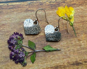 hammered silver heart dangle drop earrings