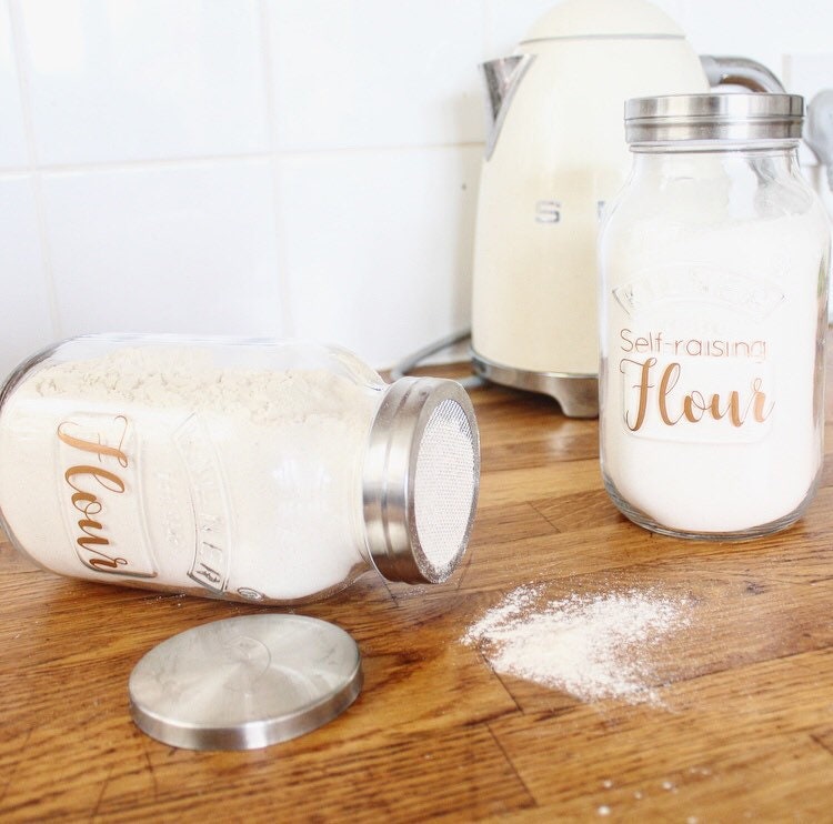 Банка с мукой картинка для детей