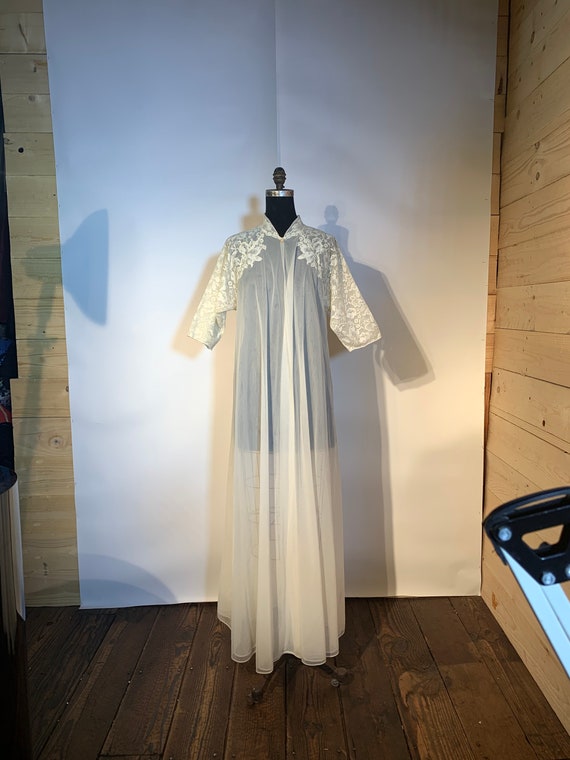 1950's-1960's Vintage Chiffon Robe Vanity Fair cre