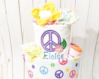 Groovy Diaper cake, Groovy Floral Diaper Cake, Peace Sign Blanket, Peace Sign et Floral Blanket, Centres de table de baby shower groovy, Babydecor