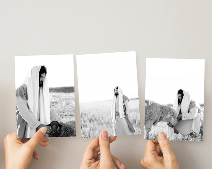 Christ Print Pack 5x7- Black and White- Pack of 4