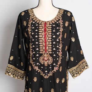 Black Embroidery Pakistani Salwar Kameez Suit in Size 42.