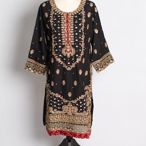 Black Embroidery Pakistani Salwar Kameez Suit in Size 42.