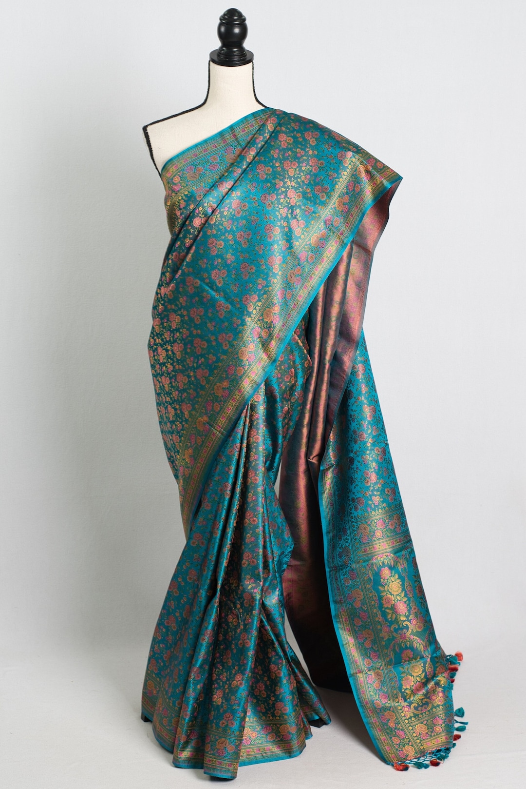 Kani silk saree with beautiful persian weaving design- stitched blouse
