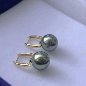 Genuine 18K gold solid earrings square hoops, Au750 solid gold, natural Tahitian black saltwater pearls, round, 18K gold dangle earring