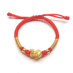Custom 24K gold auspicious animal Pixiu charm bracelet, Au999 gold, 99% of gold, with red rope bracelet, pure gold 999 gold beads bracelet