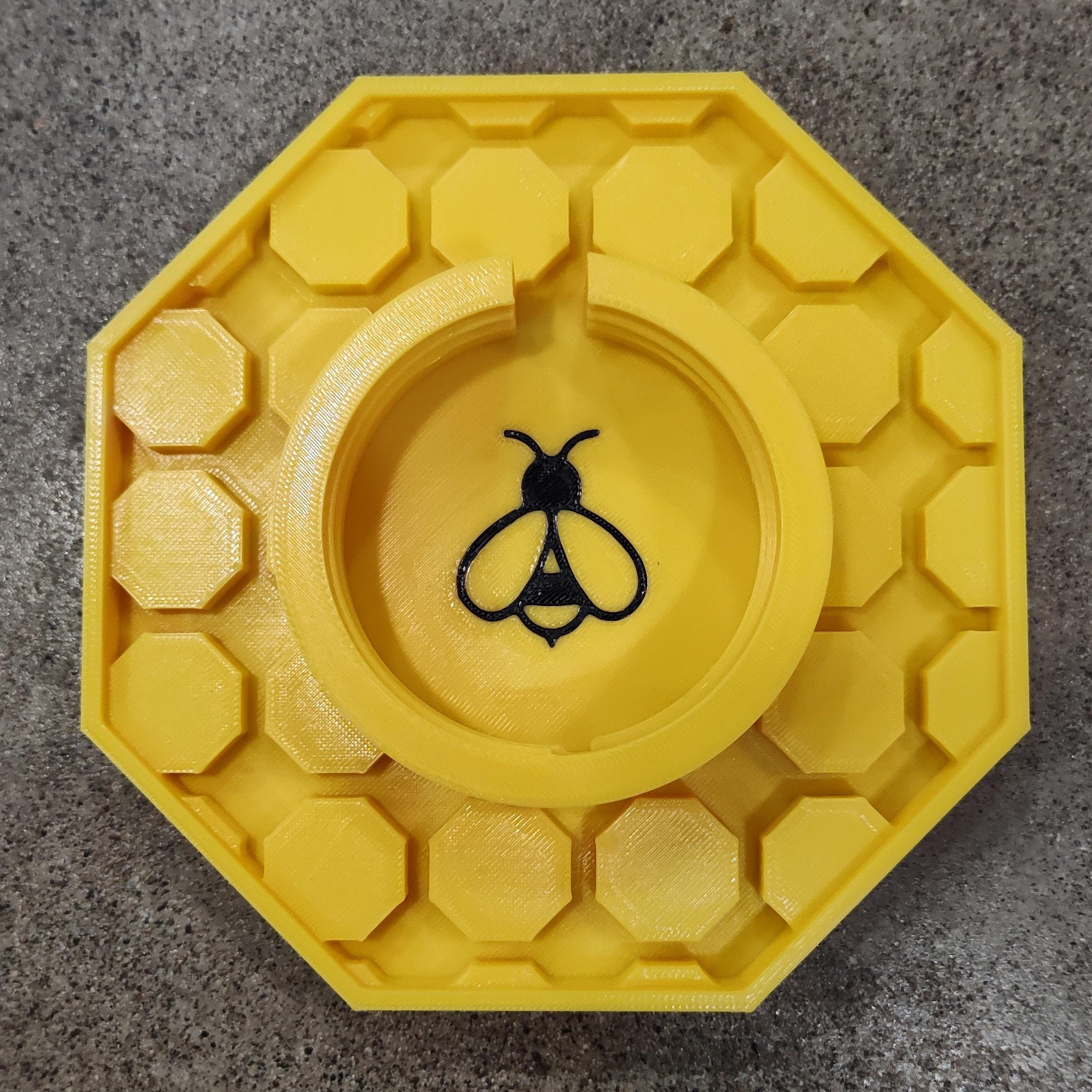 The Happy Bee Hydration Station (3D Printed)