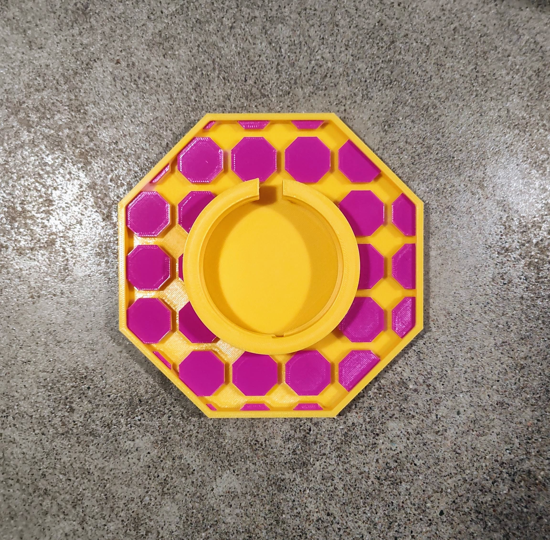 The Happy Bee Hydration Station (3D Printed)