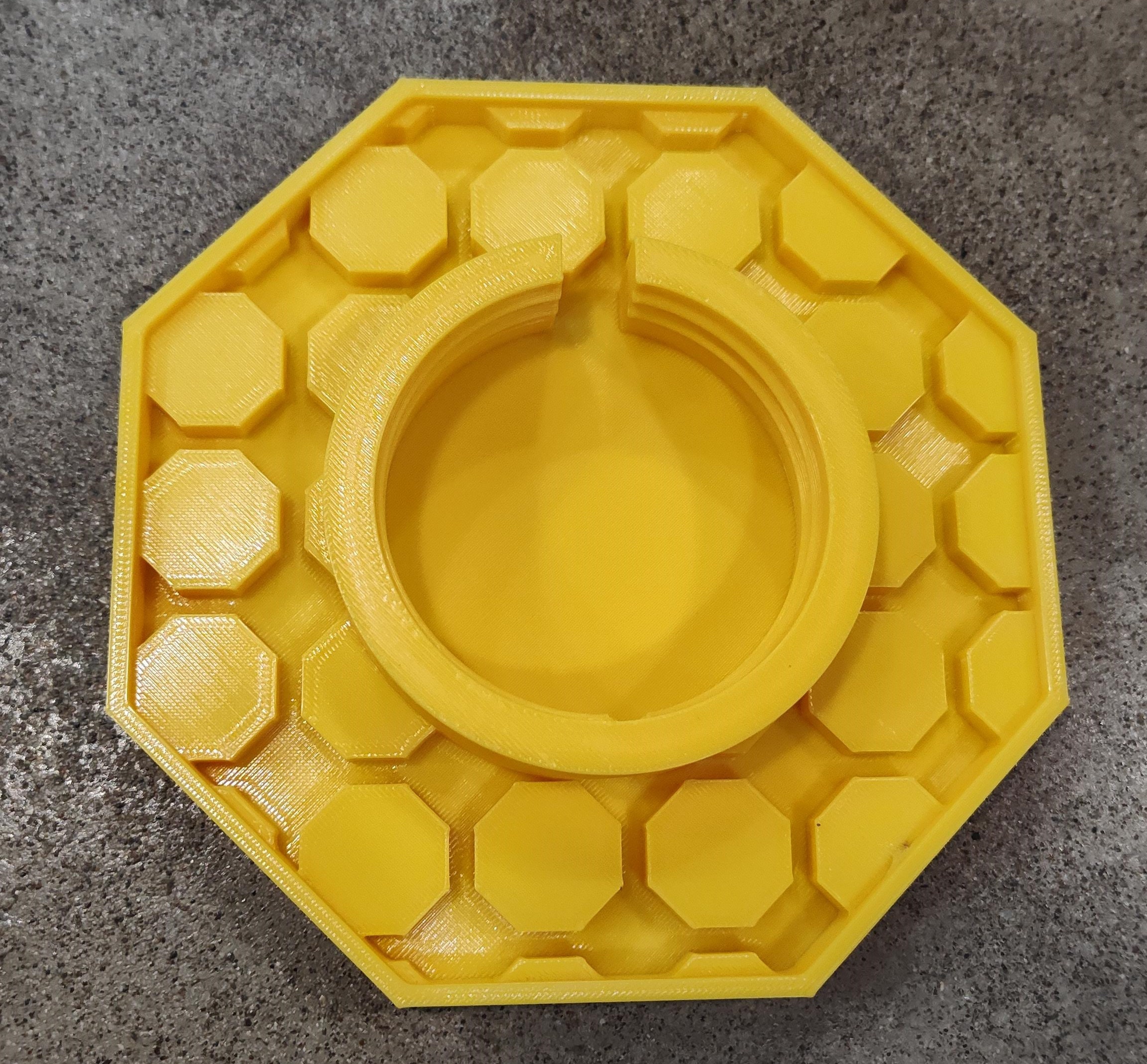 The Happy Bee Hydration Station (3D Printed)