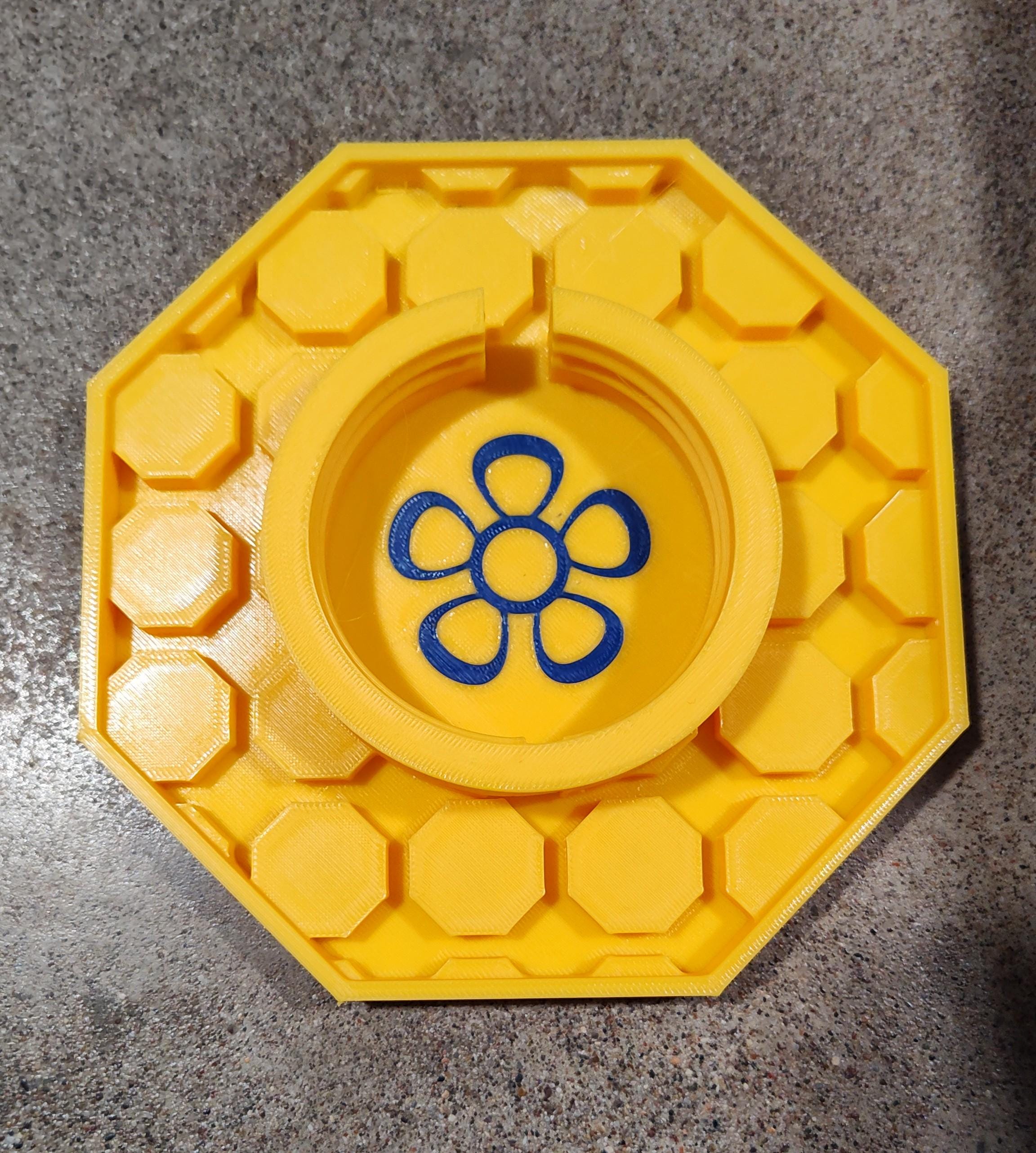 The Happy Bee Hydration Station (3D Printed)