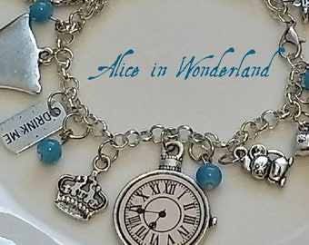 Bracciale con ciondolo Alice, collana o set con bracciale ispirato al Cappellaio Matto