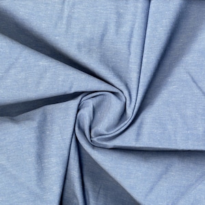 Fine woven surface with delicate heather effect, combining traditional chambray charm with flexible comfort CHAMBRAY/WHITE