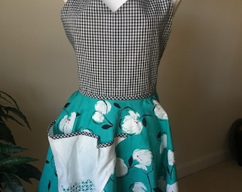 Women's apron aqua black and white