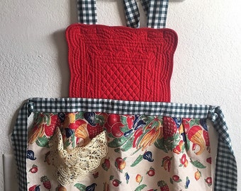Retro apron - Kitschy apron - Colorful apron - Bib apron - Upcycled linens, Women's gifts